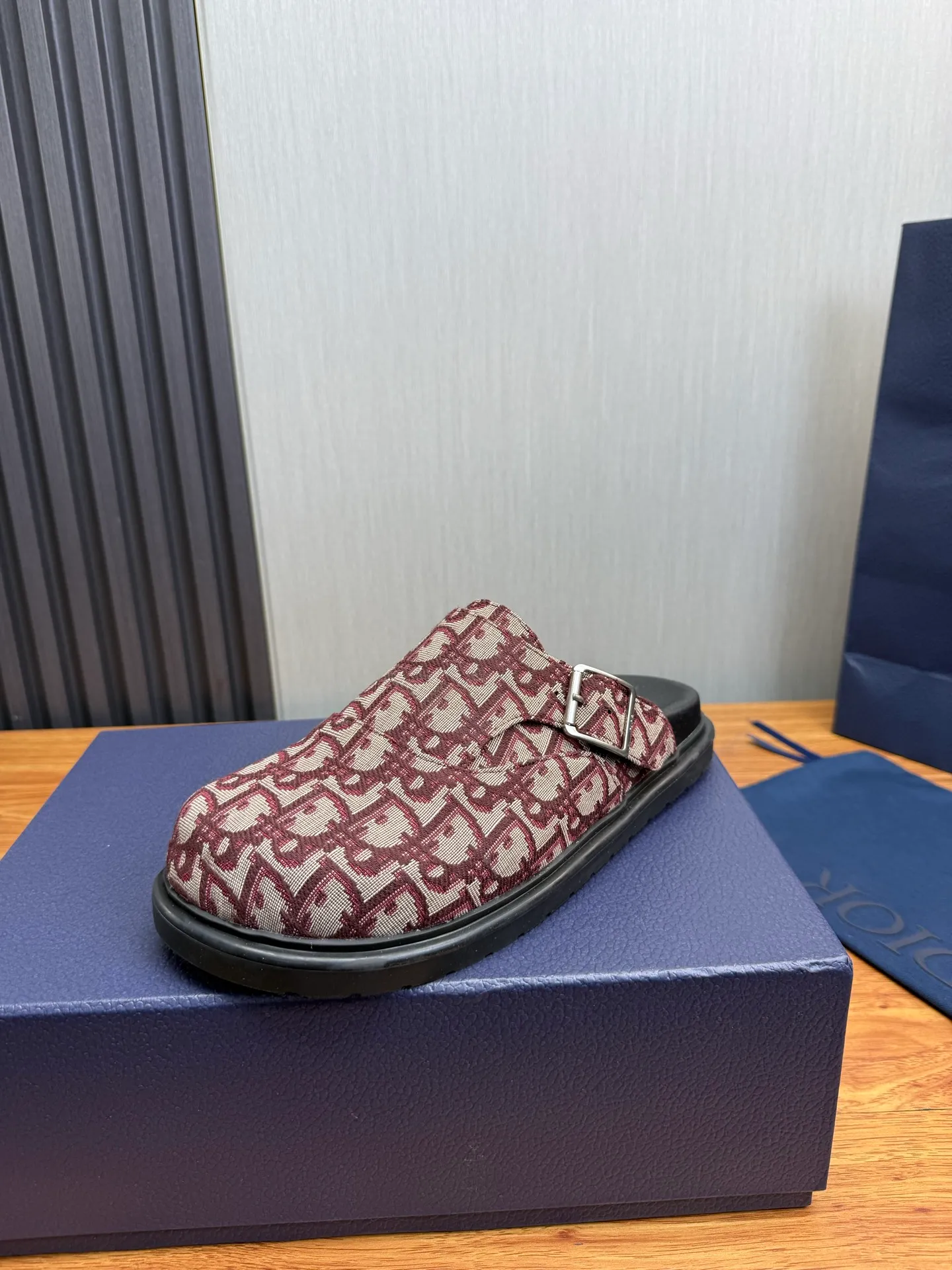Men's men's shoes 420💰 Dior. Men's slippers🩴Official website 1:1 production 38-45 yards 45 46 🉑️Customized original material shipped✅